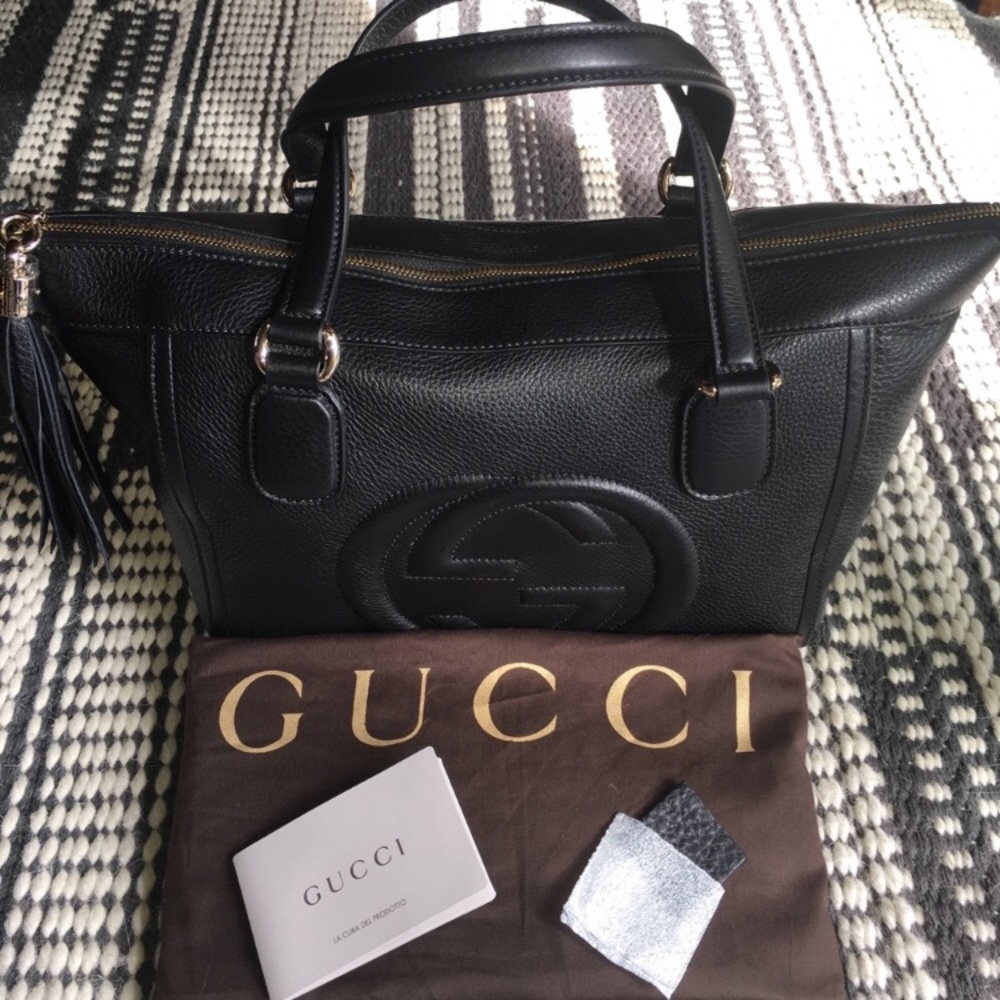 GUCCI SOHO PEBBLE LEATHER SHOULDER BAG